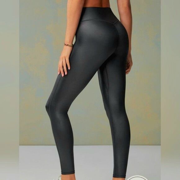 Fabletics Anywhere Motion365+ Shine High-Waisted Legging Black Size M - Picture 1 of 10
